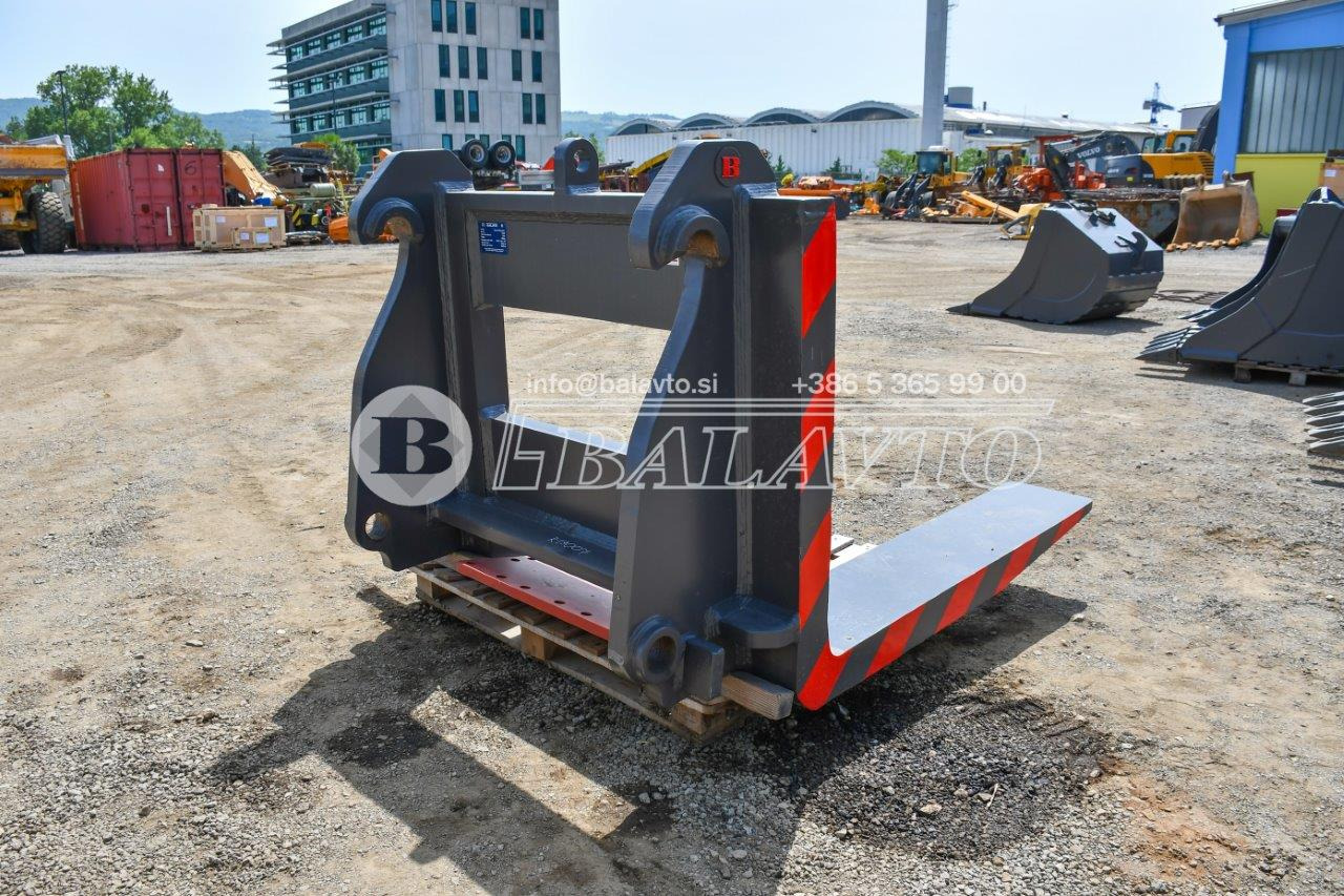 Balavto Block handling forks for Volvo L220 and L180 - Fourches pour Chargeuse: photos 5 Balavto Block handling forks for Volvo L220 and L180 - Fourches pour Chargeuse: photos 5