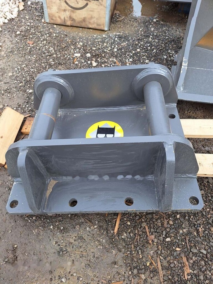 Balavto attachment plate NPK-D-3500 - Attache rapide pour Pelle: photos 2 Balavto attachment plate NPK-D-3500 - Attache rapide pour Pelle: photos 2