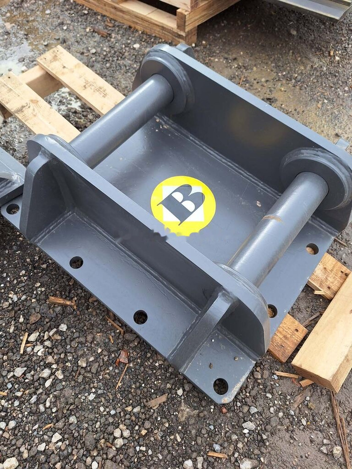 Balavto attachment plate NPK-D-3500 - Attache rapide pour Pelle: photos 4 Balavto attachment plate NPK-D-3500 - Attache rapide pour Pelle: photos 4