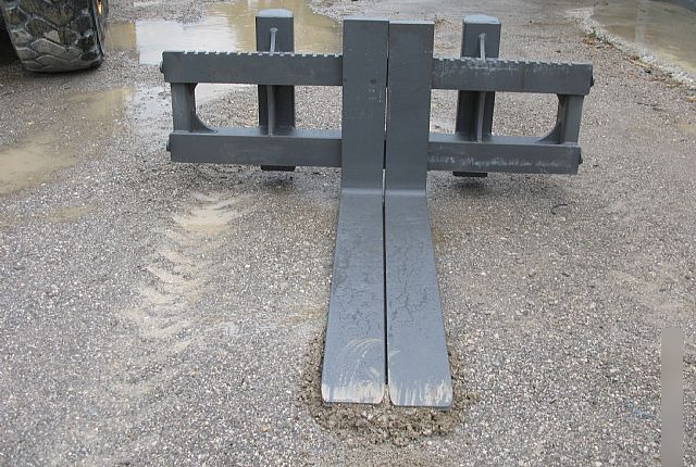 Balavto pallet forks for loaders - Fourches pour Chargeuse: photos 3 Balavto pallet forks for loaders - Fourches pour Chargeuse: photos 3