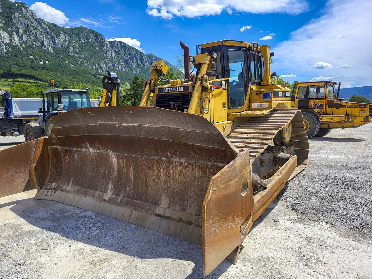 Caterpillar D6R - Bulldozer: photos 5 Caterpillar D6R - Bulldozer: photos 5