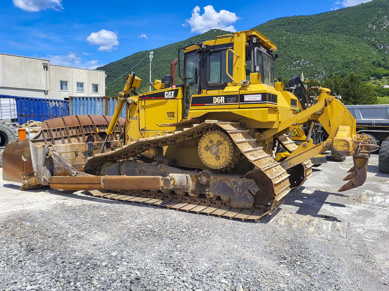 Caterpillar D6R - Bulldozer: photos 3 Caterpillar D6R - Bulldozer: photos 3