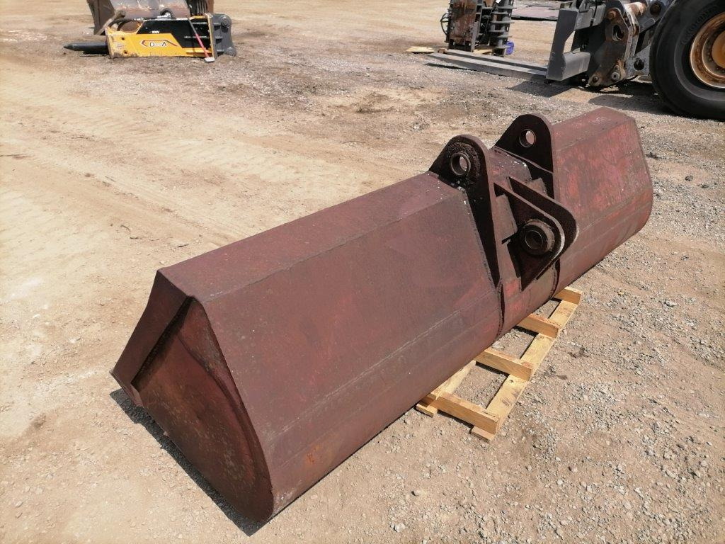 Ditch cleaning bucket 2600 mm S1 - Godet: photos 3 Ditch cleaning bucket 2600 mm S1 - Godet: photos 3