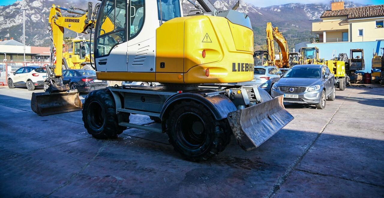 Liebherr A910 - Pelle sur pneus: photos 4 Liebherr A910 - Pelle sur pneus: photos 4