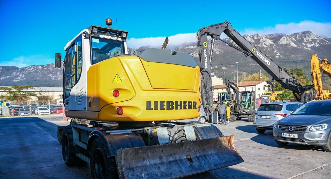 Liebherr A910 - Pelle sur pneus: photos 5 Liebherr A910 - Pelle sur pneus: photos 5