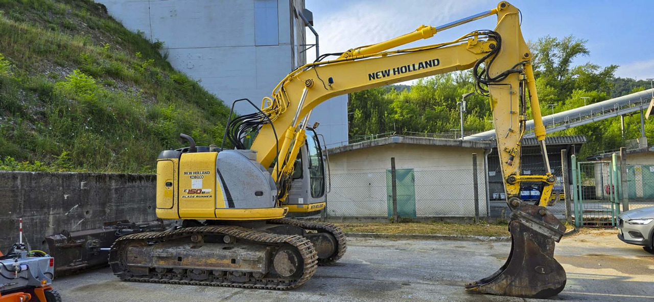 New Holland Kobelco E150BSR-2 Blade Runner - Pelle sur chenille: photos 2 New Holland Kobelco E150BSR-2 Blade Runner - Pelle sur chenille: photos 2