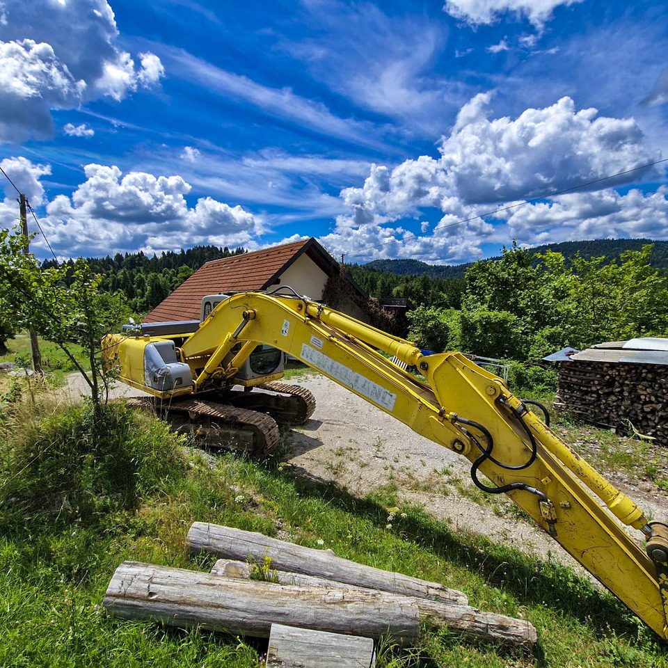 New Holland Kobelco E215 - Pelle sur chenille: photos 3 New Holland Kobelco E215 - Pelle sur chenille: photos 3