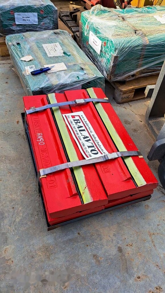 Blow bar Rubble Master RM90 for crusher - Pièces de rechange pour Concasseur: photos 4 Blow bar Rubble Master RM90 for crusher - Pièces de rechange pour Concasseur: photos 4
