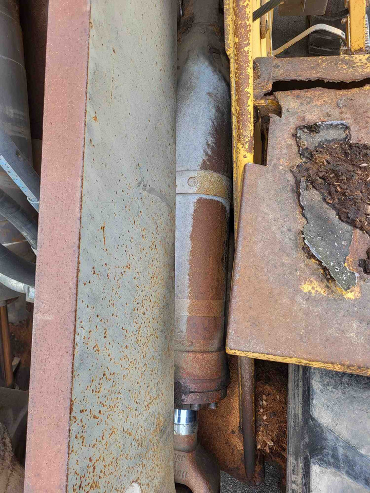 Volvo lifting cylinder - Pièces de rechange pour Chargeuse: photos 4 Volvo lifting cylinder - Pièces de rechange pour Chargeuse: photos 4