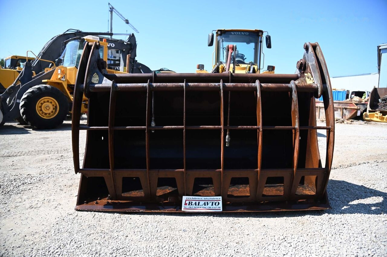 Trevi Benne loader bucket 2500 mm - Godet pour chargeur: photos 1 Trevi Benne loader bucket 2500 mm - Godet pour chargeur: photos 1