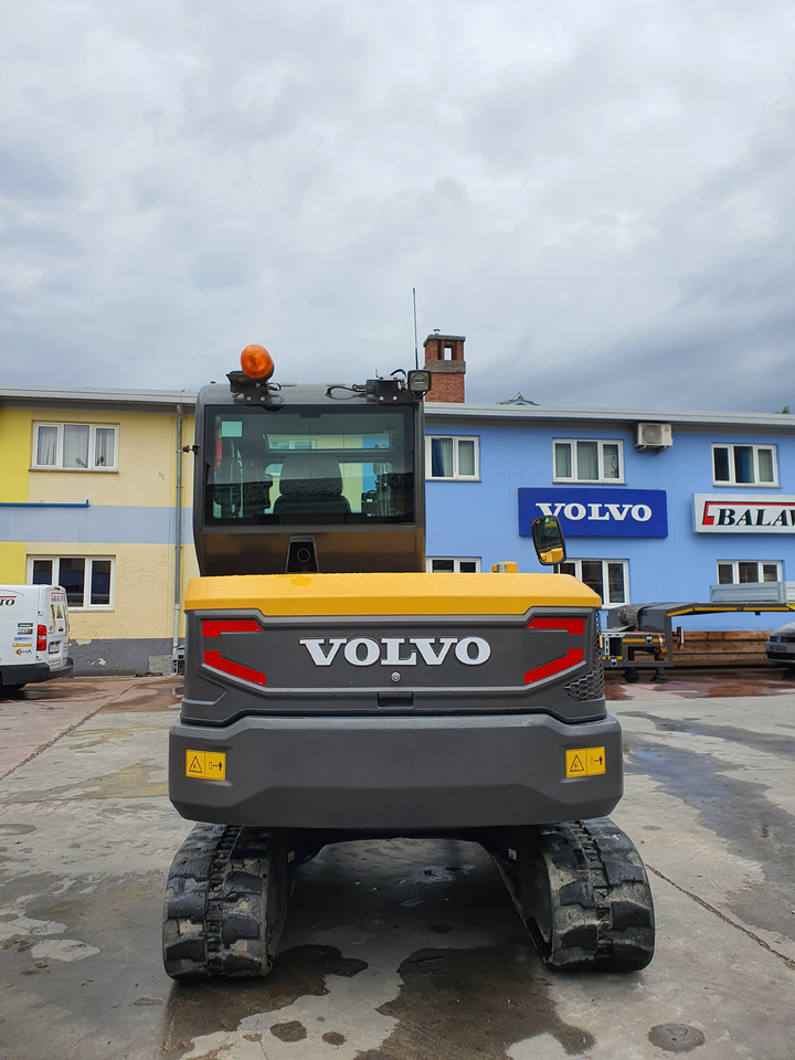 VOLVO EC60E - Mini pelle: photos 1 VOLVO EC60E - Mini pelle: photos 1