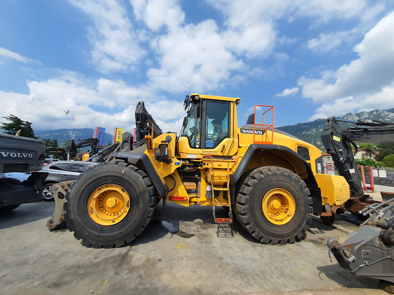 VOLVO L180H - Chargeuse sur pneus: photos 1 VOLVO L180H - Chargeuse sur pneus: photos 1