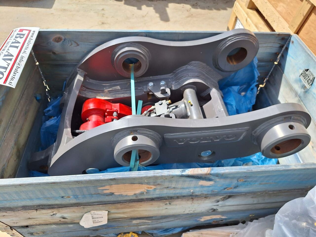 Volvo 8296852 Volvo EC350/380 - Attache rapide pour Pelle: photos 2 Volvo 8296852 Volvo EC350/380 - Attache rapide pour Pelle: photos 2