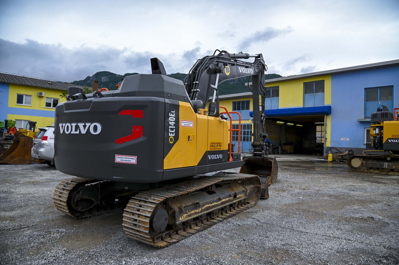 Volvo EC140E - Pelle sur chenille: photos 5 Volvo EC140E - Pelle sur chenille: photos 5