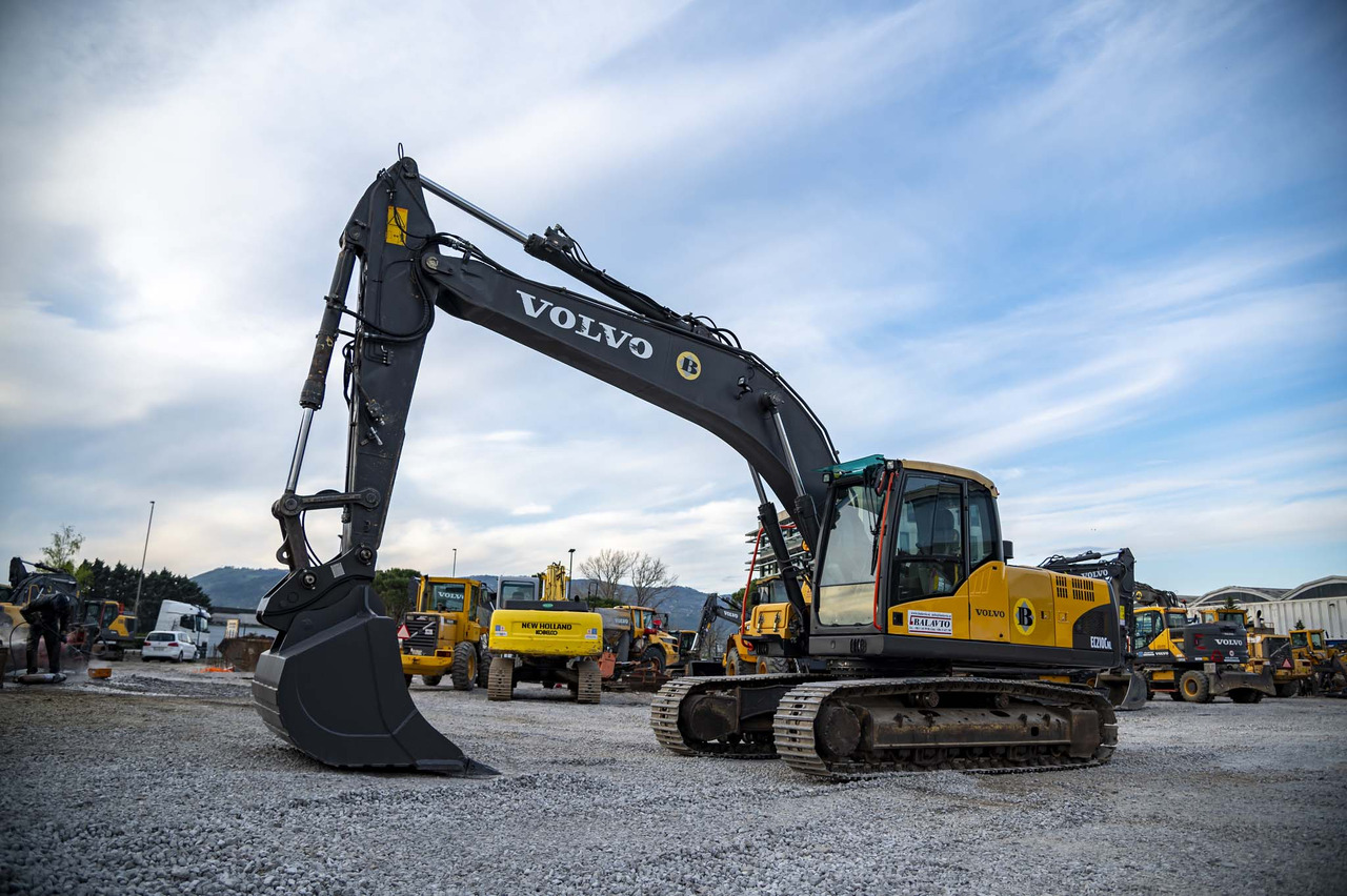 Volvo EC210CNL - Pelle sur chenille: photos 1 Volvo EC210CNL - Pelle sur chenille: photos 1
