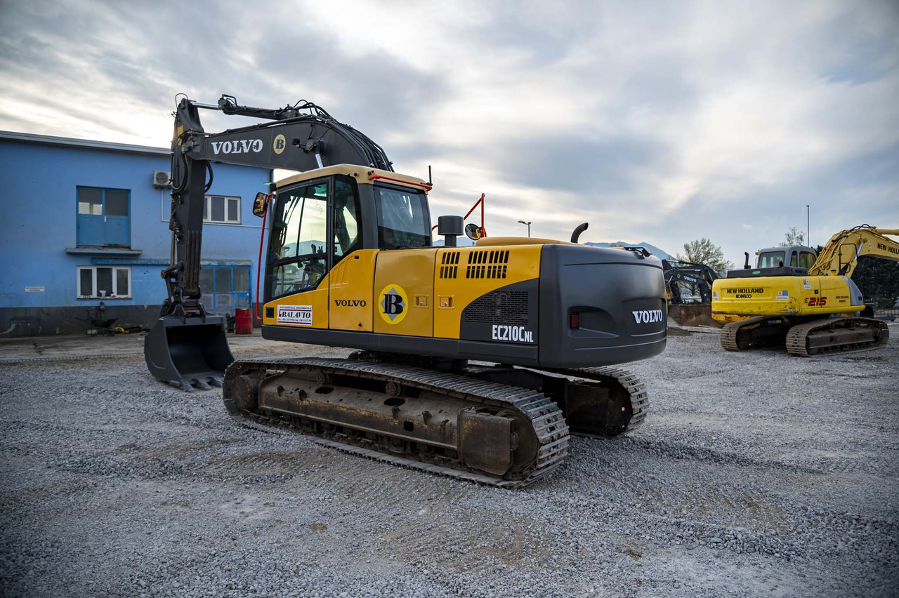 Volvo EC210CNL - Pelle sur chenille: photos 4 Volvo EC210CNL - Pelle sur chenille: photos 4