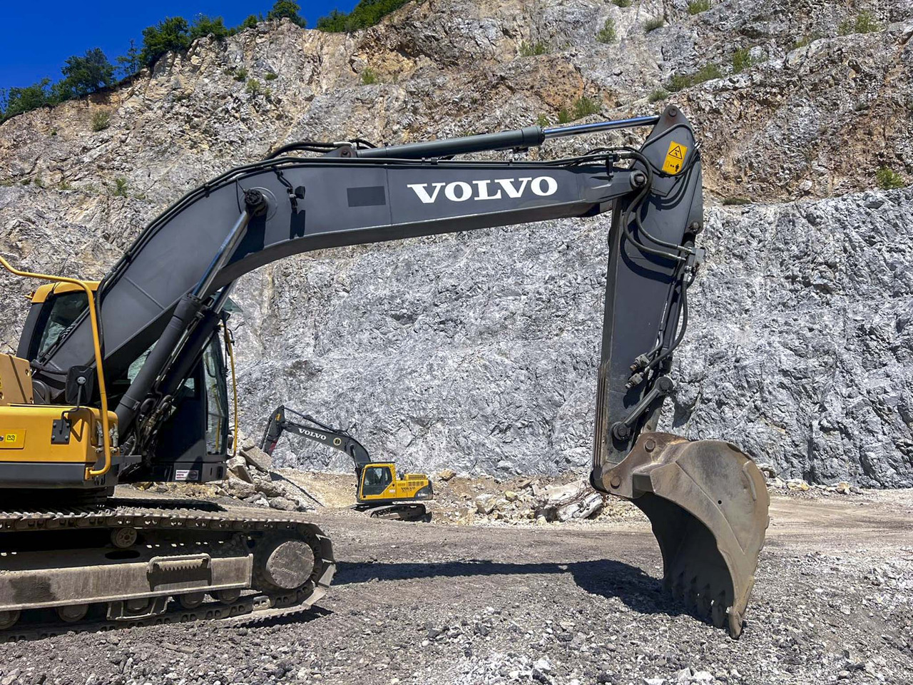 Volvo EC220D - Pelle sur chenille: photos 4 Volvo EC220D - Pelle sur chenille: photos 4
