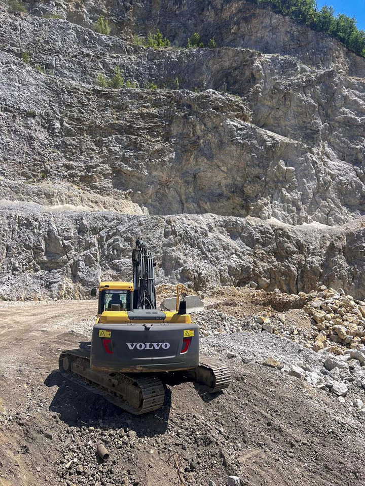 Volvo EC220D - Pelle sur chenille: photos 3 Volvo EC220D - Pelle sur chenille: photos 3