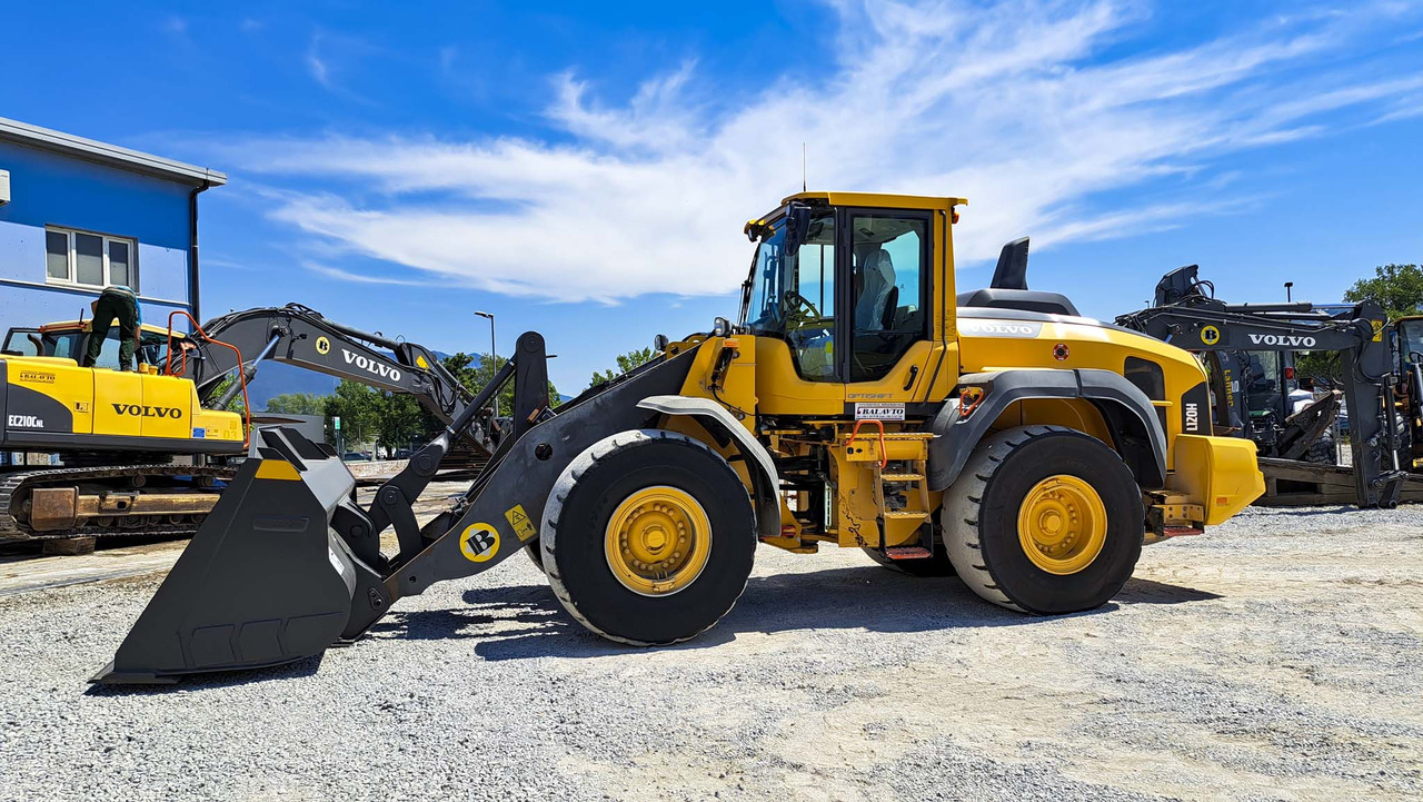 Volvo L120H - Chargeuse sur pneus: photos 3 Volvo L120H - Chargeuse sur pneus: photos 3