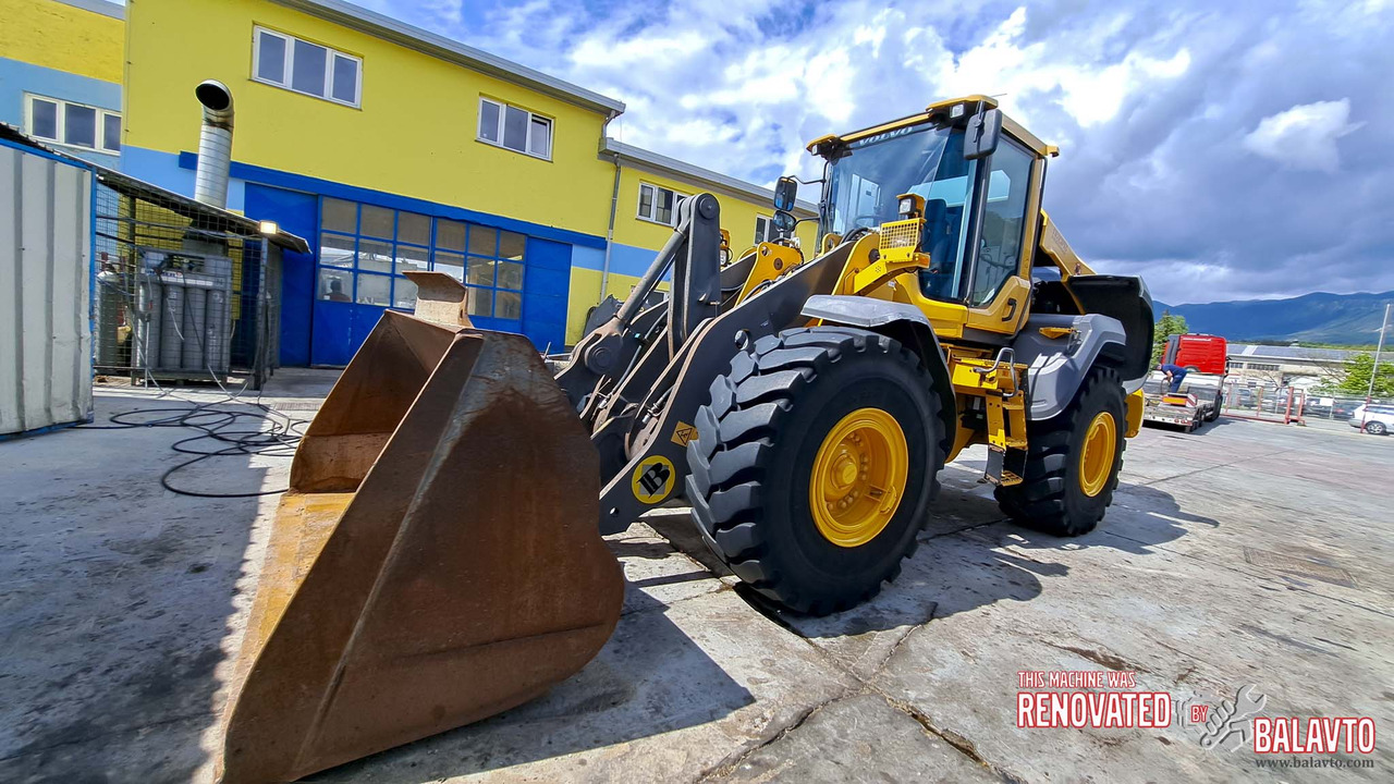 Volvo L120H - Chargeuse sur pneus: photos 1 Volvo L120H - Chargeuse sur pneus: photos 1