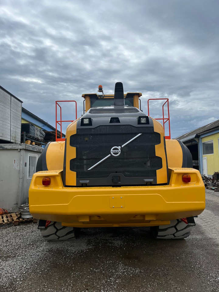 Volvo L220H - Chargeuse sur pneus: photos 2 Volvo L220H - Chargeuse sur pneus: photos 2