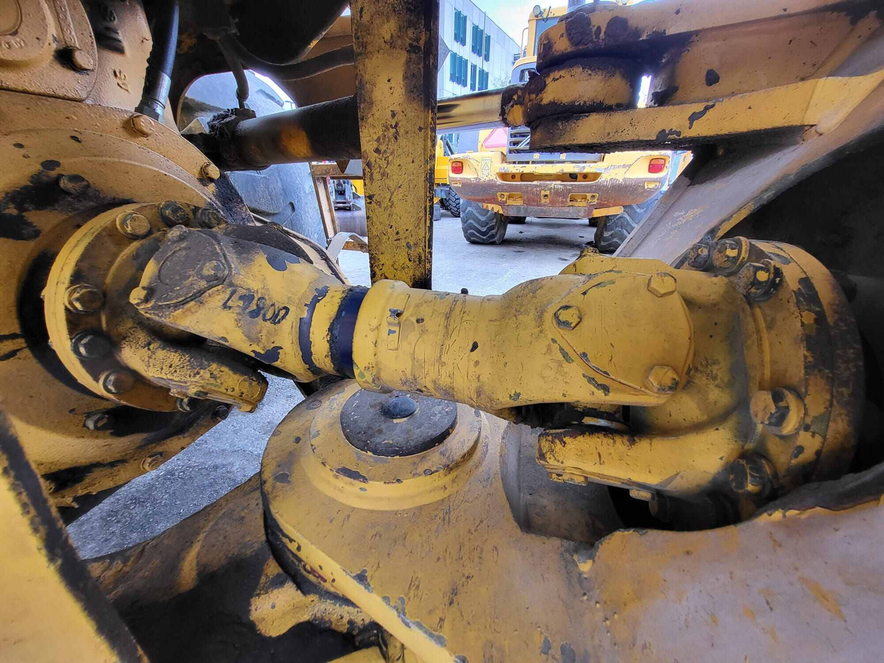 Volvo drive shaft - Demi arbre pour Chargeuse: photos 2 Volvo drive shaft - Demi arbre pour Chargeuse: photos 2