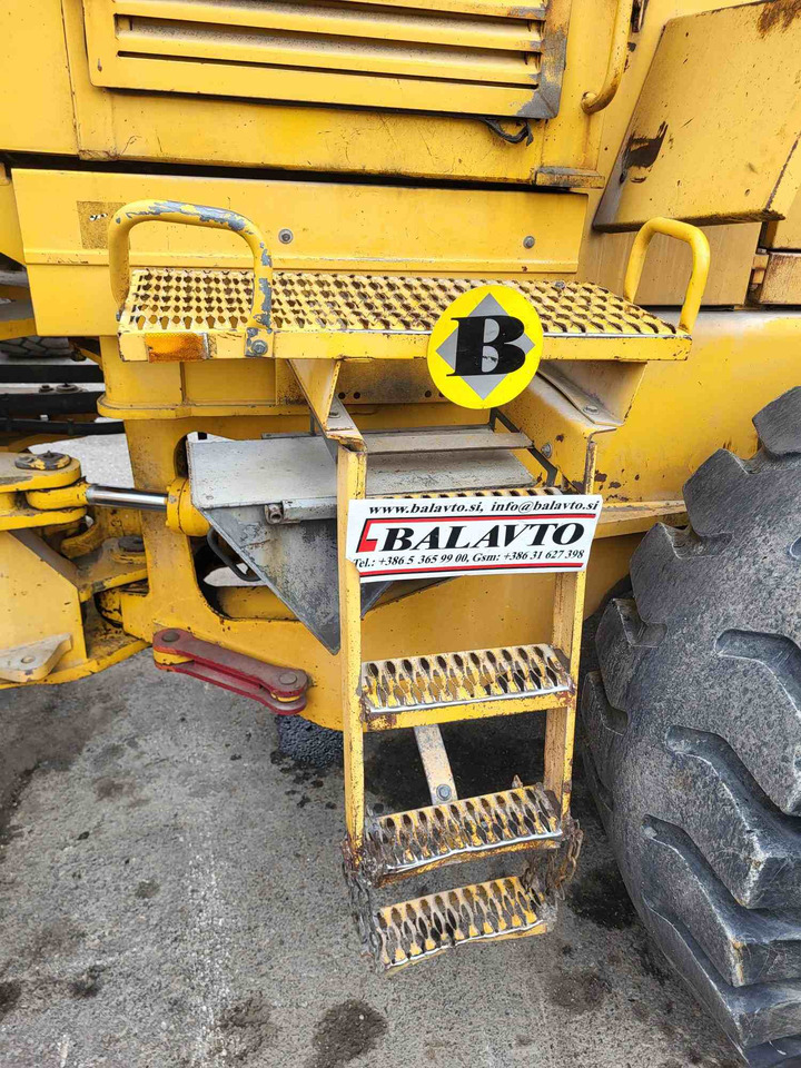 Volvo steps - Marchepied pour Chargeuse: photos 2 Volvo steps - Marchepied pour Chargeuse: photos 2