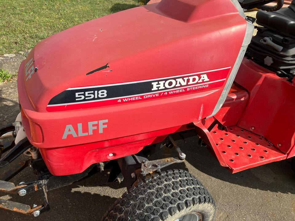 Kommunaltraktor Honda H5518 Schneeschild Winterdienst - Tracteur communal: photos 5 Kommunaltraktor Honda H5518 Schneeschild Winterdienst - Tracteur communal: photos 5