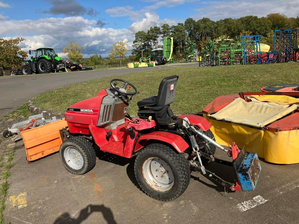 Kommunaltraktor Honda H5518 Schneeschild Winterdienst - Tracteur communal: photos 2 Kommunaltraktor Honda H5518 Schneeschild Winterdienst - Tracteur communal: photos 2