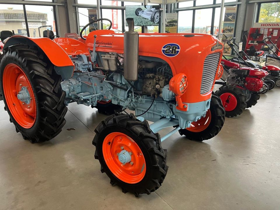 Lamborghini 2 R Typ FL3 Sammlerstück Oldtimer - Tracteur agricole: photos 2 Lamborghini 2 R Typ FL3 Sammlerstück Oldtimer - Tracteur agricole: photos 2