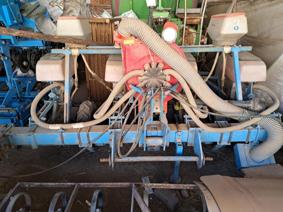 Monosem Pneumatisches Maissägerät 4-Reihig - Semoir monograine: photos 1 Monosem Pneumatisches Maissägerät 4-Reihig - Semoir monograine: photos 1