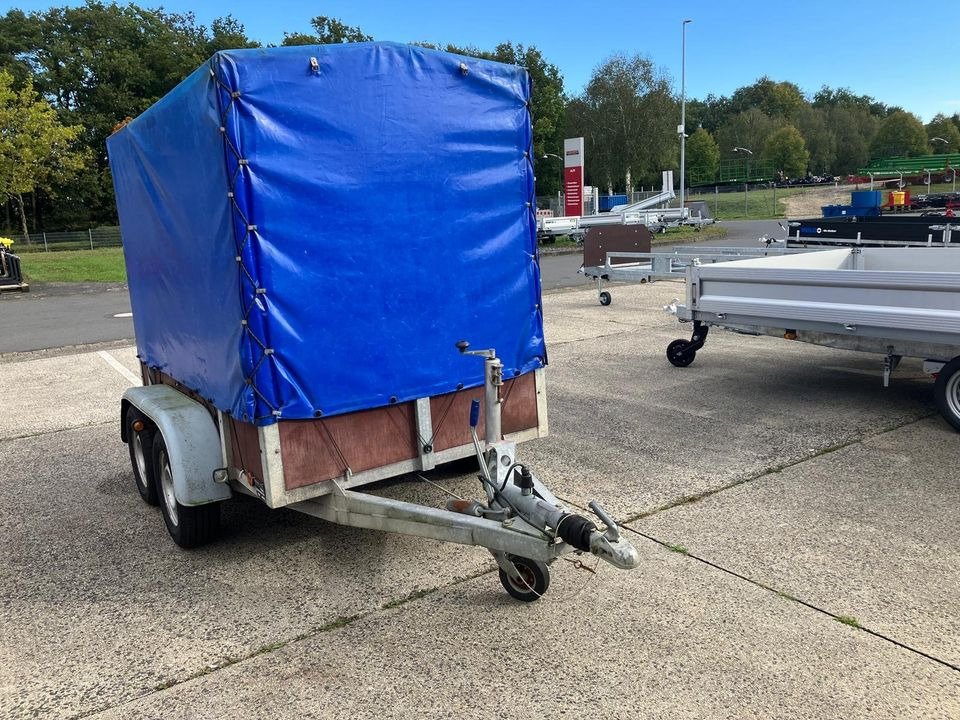 PKW Anhänger Costo mit Plane und Spriegel 2,0t - Remorque rideaux coulissants: photos 2 PKW Anhänger Costo mit Plane und Spriegel 2,0t - Remorque rideaux coulissants: photos 2