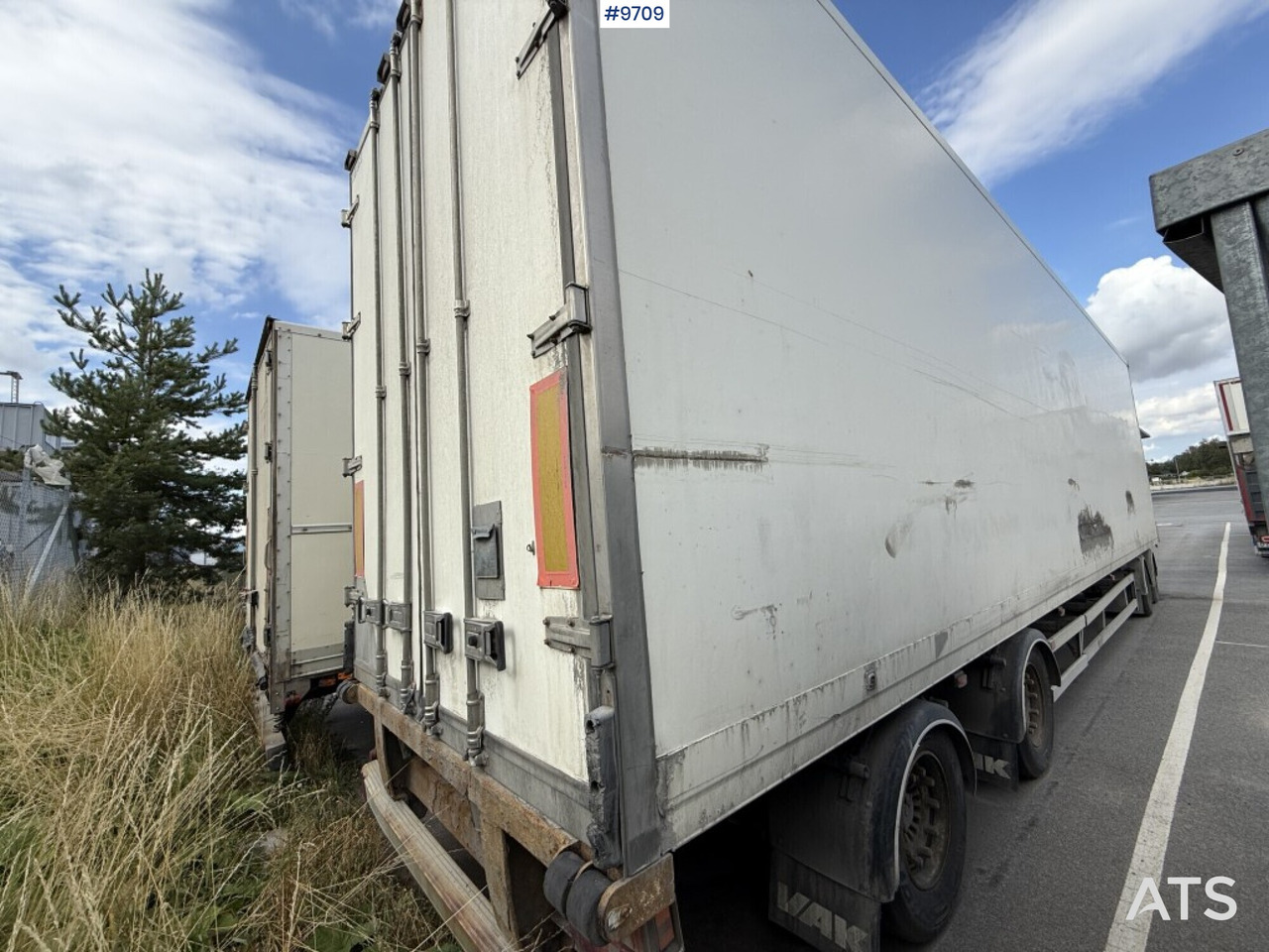 Box trailer VAK V-4-40 - Remorque fourgon: photos 2 Box trailer VAK V-4-40 - Remorque fourgon: photos 2