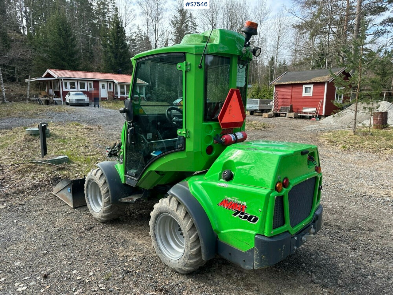 COMPACT LOADER, AVANT 750, WITH MANY TOOLS (SEE VIDEO) - Valet de ferme: photos 3 COMPACT LOADER, AVANT 750, WITH MANY TOOLS (SEE VIDEO) - Valet de ferme: photos 3