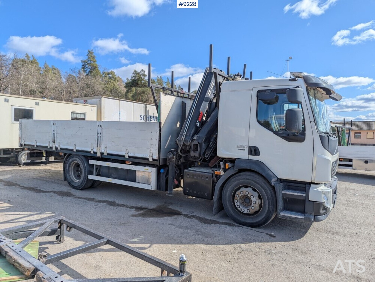 Crane Truck Volvo FL 280 4X2 with HIAB XS 144 E-5 crane (SEE VIDEO) - Camion grue: photos 2 Crane Truck Volvo FL 280 4X2 with HIAB XS 144 E-5 crane (SEE VIDEO) - Camion grue: photos 2