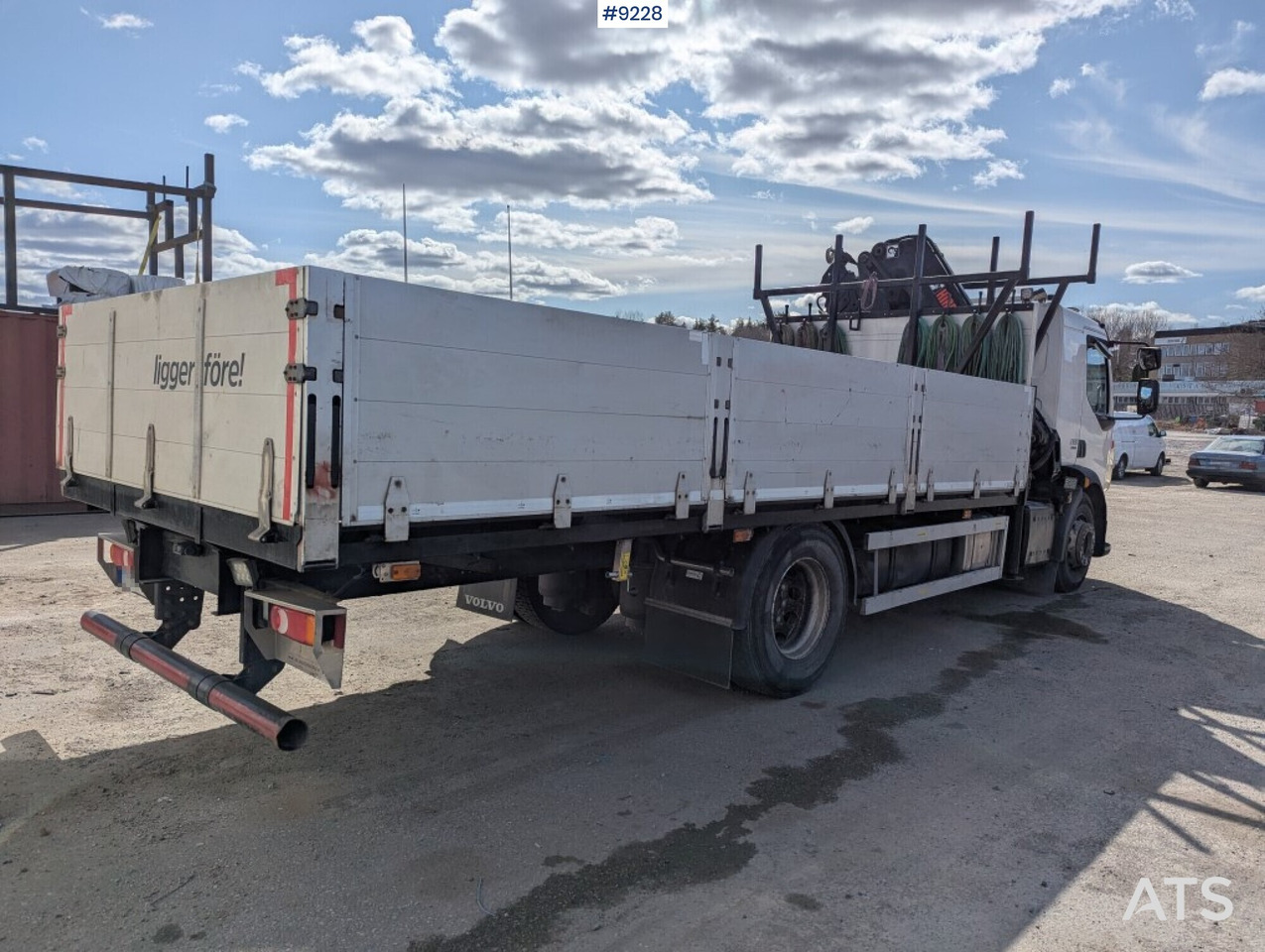 Crane Truck Volvo FL 280 4X2 with HIAB XS 144 E-5 crane (SEE VIDEO) - Camion grue: photos 4 Crane Truck Volvo FL 280 4X2 with HIAB XS 144 E-5 crane (SEE VIDEO) - Camion grue: photos 4