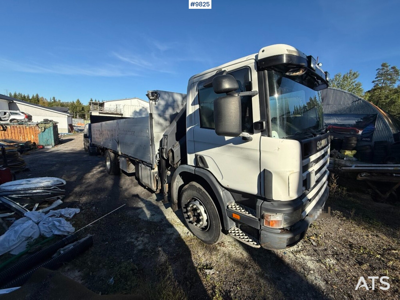 Crane truck Scania P94 230 with tail lift - Camion plateau, Camion grue: photos 2 Crane truck Scania P94 230 with tail lift - Camion plateau, Camion grue: photos 2