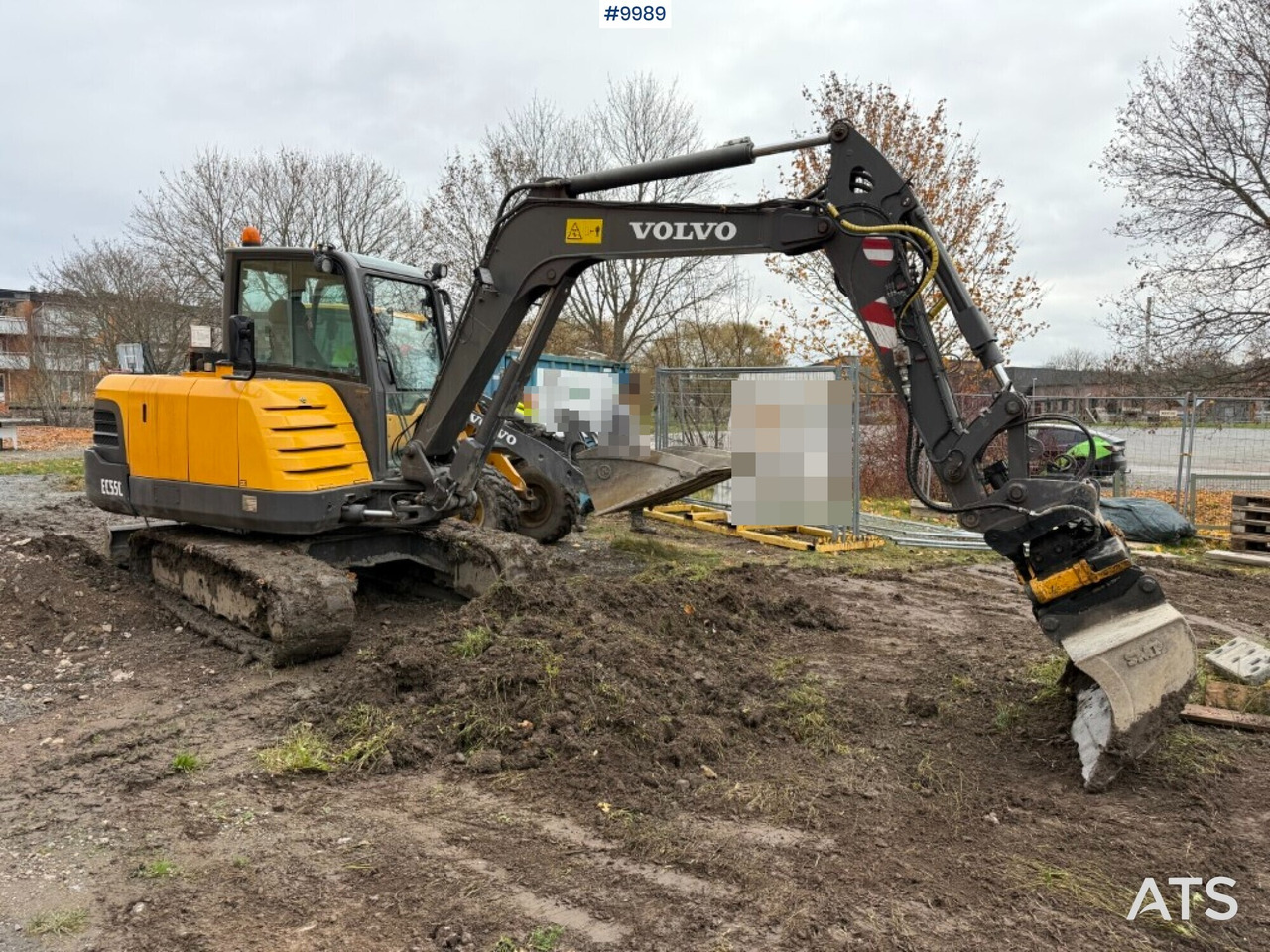 Crawler excavator Volvo EC 55 C with tiltrotator and buckets - Pelle sur chenille: photos 1 Crawler excavator Volvo EC 55 C with tiltrotator and buckets - Pelle sur chenille: photos 1