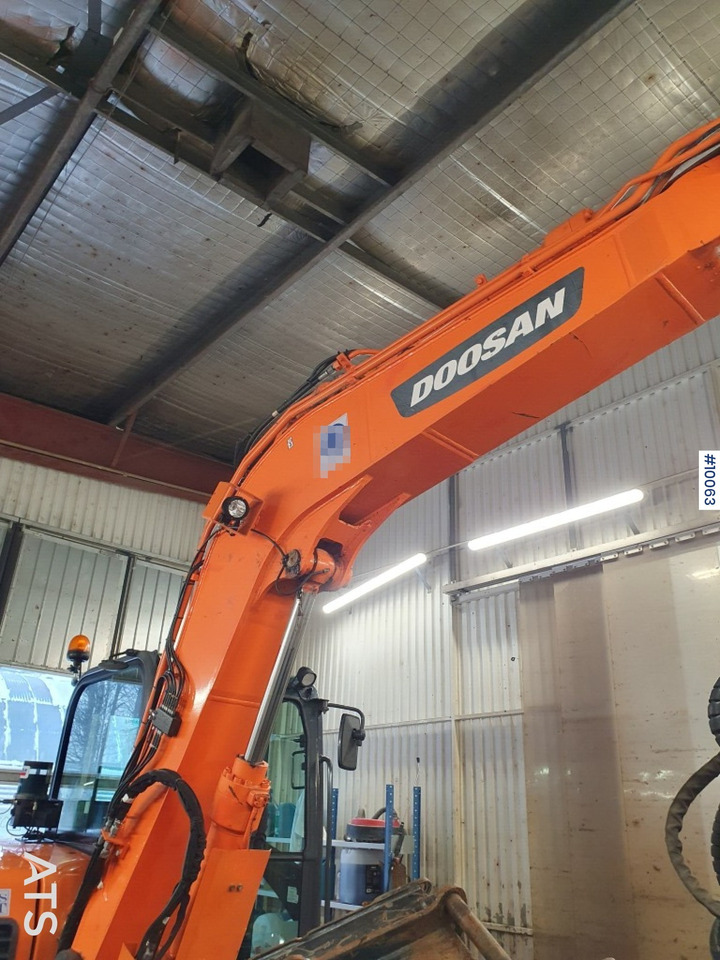 Pelle sur chenille Doosan DX85R-3 Crawler Excavator with tiltrotator and attachments: photos 7 Pelle sur chenille Doosan DX85R-3 Crawler Excavator with tiltrotator and attachments: photos 7