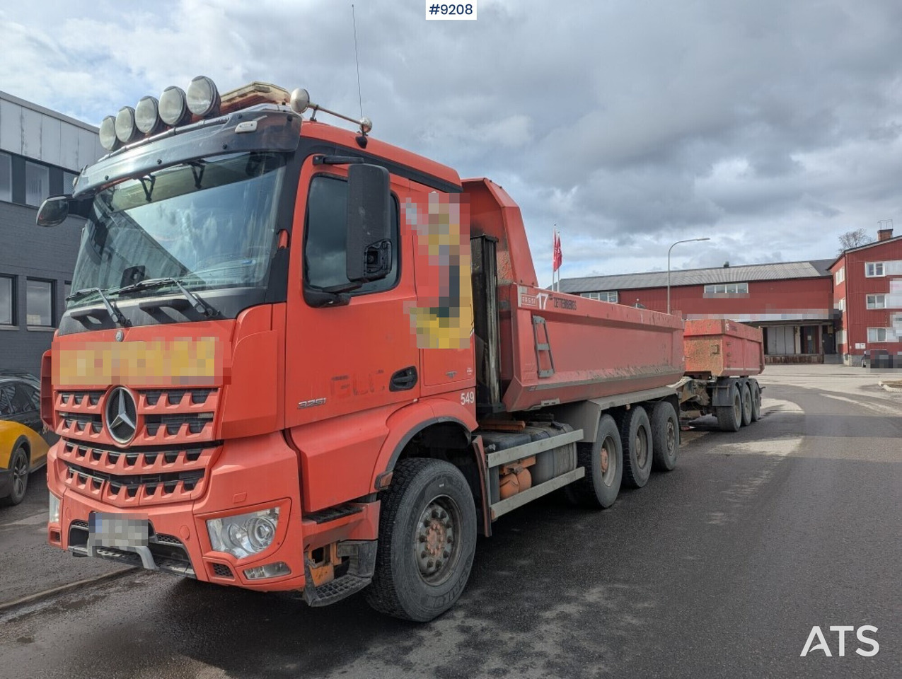Dump / dozer truck Mercedes Benz Arocs 3251 8X4 with tipper wagon - Camion benne: photos 1 Dump / dozer truck Mercedes Benz Arocs 3251 8X4 with tipper wagon - Camion benne: photos 1