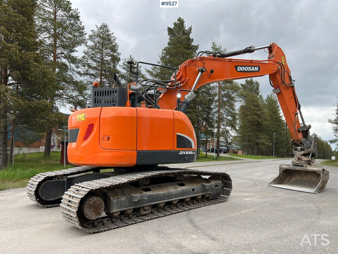 Excavator Doosan DX235 LCR-5 with excavator system (SEE VIDEO) - Pelle sur chenille: photos 4 Excavator Doosan DX235 LCR-5 with excavator system (SEE VIDEO) - Pelle sur chenille: photos 4