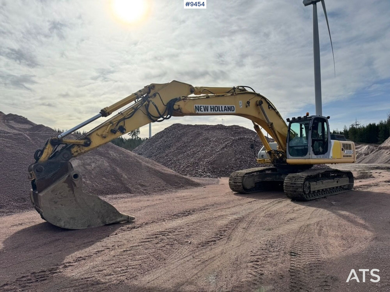Excavator New Holland E385 - Pelle sur chenille: photos 1 Excavator New Holland E385 - Pelle sur chenille: photos 1