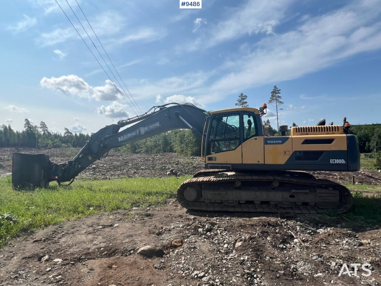 Excavator Volvo EC300DL- With excavator system and scale (See Video) - Pelle sur chenille: photos 1 Excavator Volvo EC300DL- With excavator system and scale (See Video) - Pelle sur chenille: photos 1