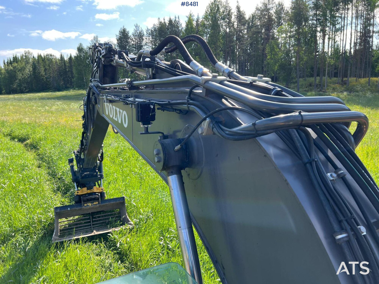 Excavator Volvo ECR145 EL with 1365 h - Pelle sur chenille: photos 5 Excavator Volvo ECR145 EL with 1365 h - Pelle sur chenille: photos 5