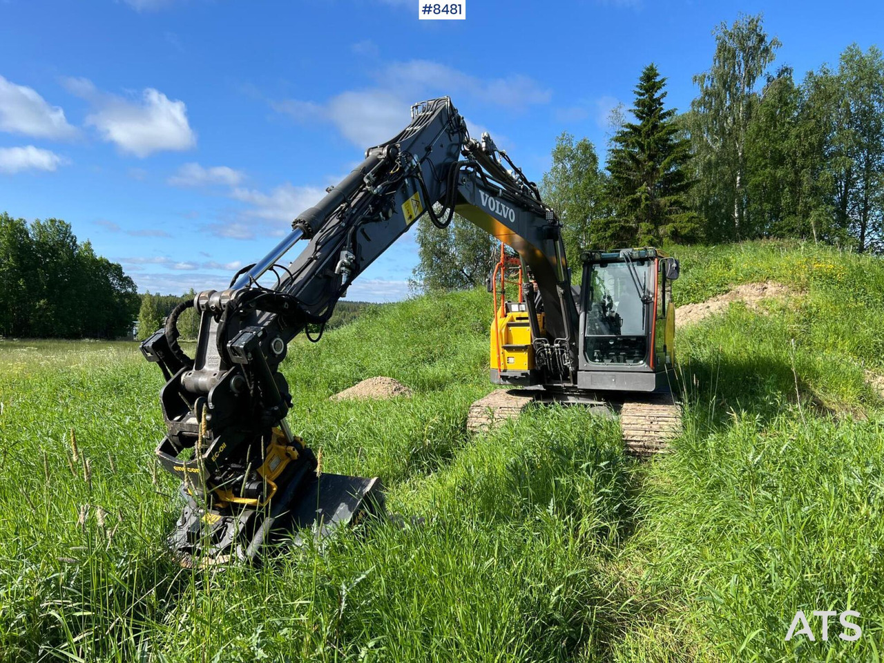 Excavator Volvo ECR145 EL with 1365 h - Pelle sur chenille: photos 2 Excavator Volvo ECR145 EL with 1365 h - Pelle sur chenille: photos 2
