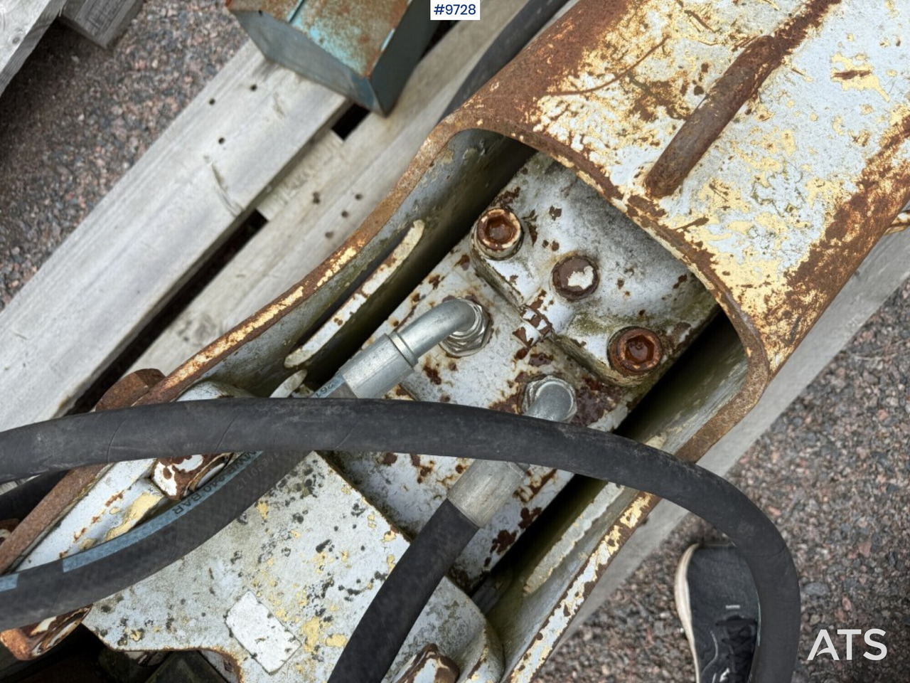 Hydraulic hammer Furukawa F9LN S45 - Marteau hydraulique: photos 4 Hydraulic hammer Furukawa F9LN S45 - Marteau hydraulique: photos 4