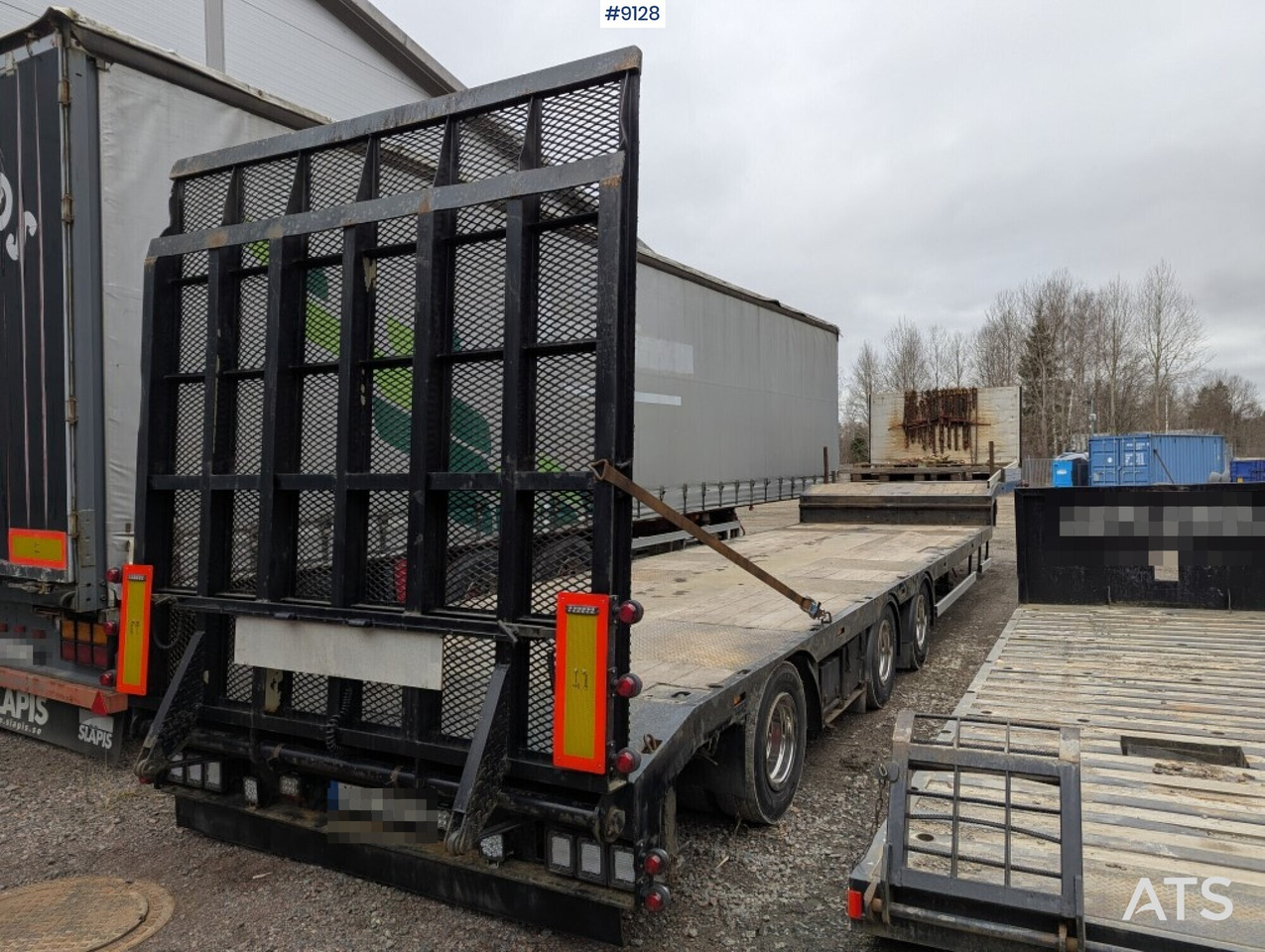 Machine trailer / Trombon trailer with hydraulic ramp - Semi-remorque surbaissé: photos 3 Machine trailer / Trombon trailer with hydraulic ramp - Semi-remorque surbaissé: photos 3
