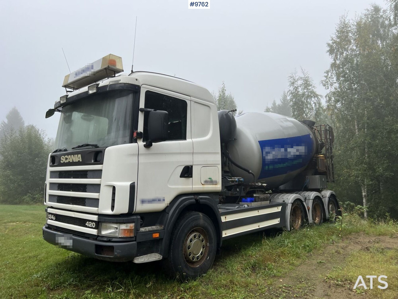 Scania R124 Tridem Concrete Truck - Camion malaxeur: photos 1 Scania R124 Tridem Concrete Truck - Camion malaxeur: photos 1