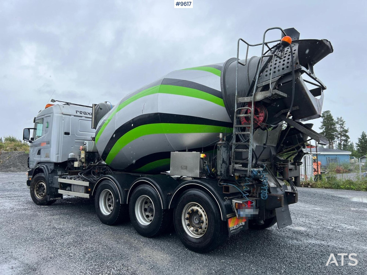 Scania R124 tridem with LAXO quick release / Concrete truck - Camion malaxeur: photos 3 Scania R124 tridem with LAXO quick release / Concrete truck - Camion malaxeur: photos 3