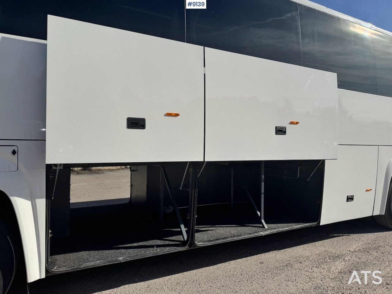 Autocar Scania Touring HD Tour bus 57 + 2 seats (SEE VIDEO): photos 9
